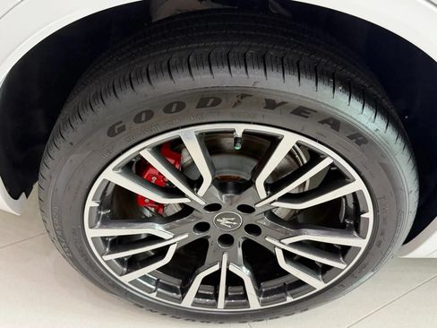 Used 2025 Maserati Grecale Modena AWD/4WD image 45