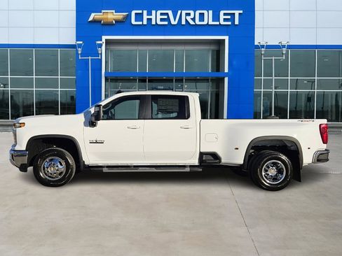 New 2026 Chevrolet Silverado 3500 LT w/ Texas Edition image 3