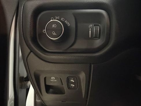 Used 2024 RAM 1500 Lone Star AWD/4WD image 18