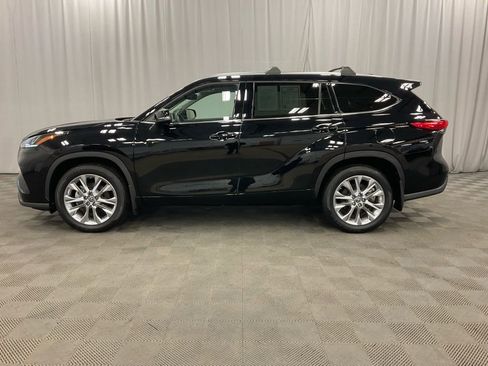 Used 2023 Toyota Highlander Limited image 9