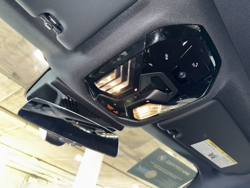 Certified 2025 BMW 530i image 30