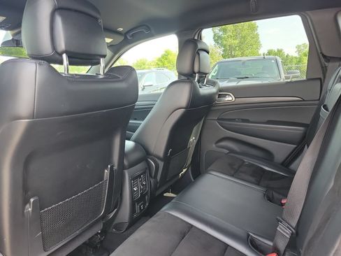 Used 2021 Jeep Grand Cherokee Laredo X AWD/4WD image 28