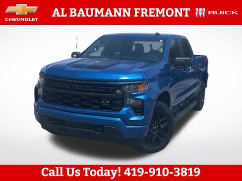 Used 2023 Chevrolet Silverado 1500 Custom w/ Rally Edition AWD/4WD image 2