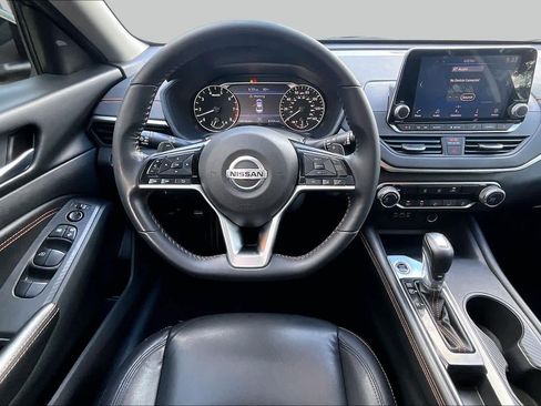 Used 2021 Nissan Altima 2.5 SR FWD image 6