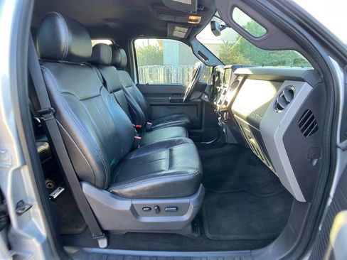 Used 2015 Ford F250 Lariat w/ Chrome Package image 6