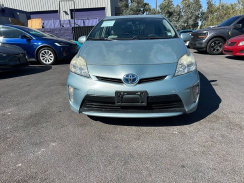 Used 2015 Toyota Prius Two image 2