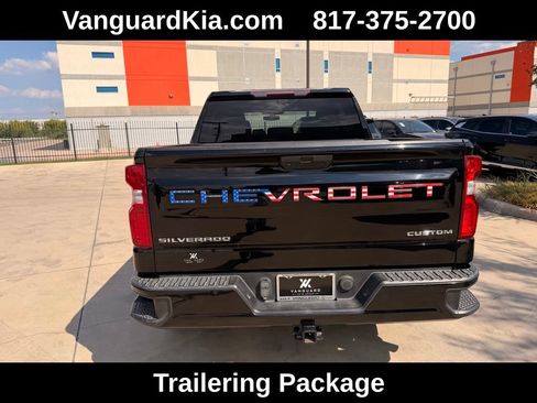 Used 2020 Chevrolet Silverado 1500 Custom w/ Custom Value Package RWD image 3
