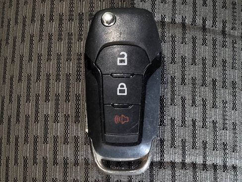 Used 2015 Ford F150 XLT AWD/4WD image 32