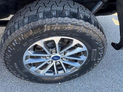 Used 2018 Ford F150 Lariat w/ Equipment Group 502A Luxury image 33