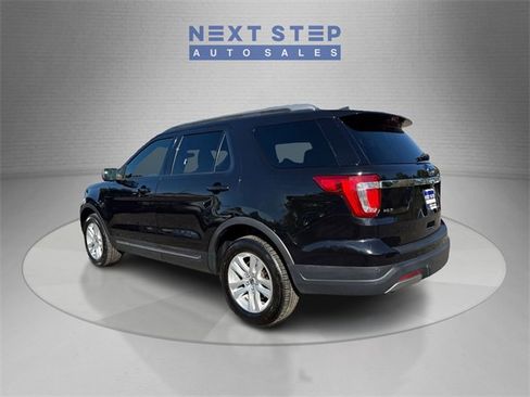 Used 2019 Ford Explorer XLT w/ Class III Trailer Tow Package image 5