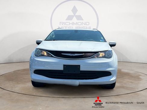 Used 2020 Chrysler Voyager Lxi FWD image 8