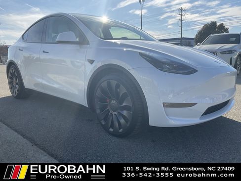 Used 2022 Tesla Model Y Performance image 23