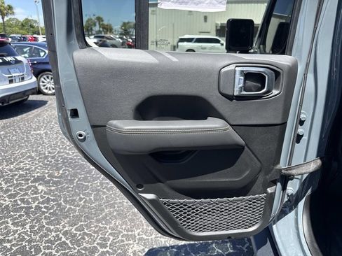 Used 2024 Jeep Wrangler Unlimited Rubicon 392 AWD/4WD image 13
