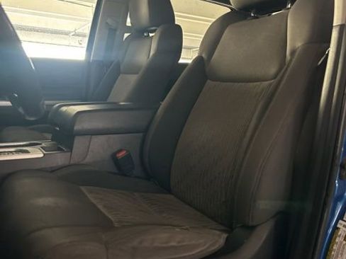 Used 2016 Toyota Tundra SR5 w/ SR5 Upgrade Package image 8