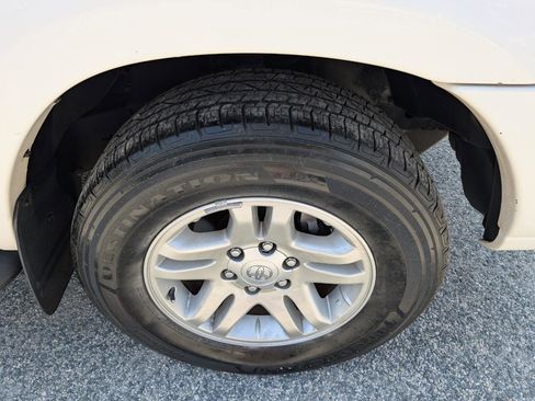 Used 2004 Toyota Tundra Limited image 6