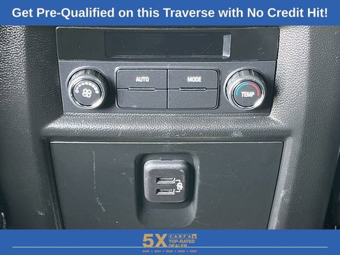 Used 2023 Chevrolet Traverse LT FWD image 19