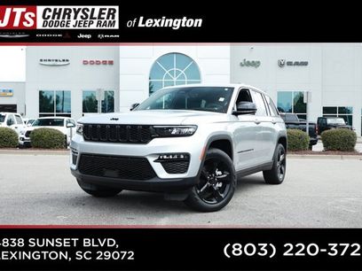 Used 2025 Jeep Grand Cherokee Limited w/ Black Appearance Package