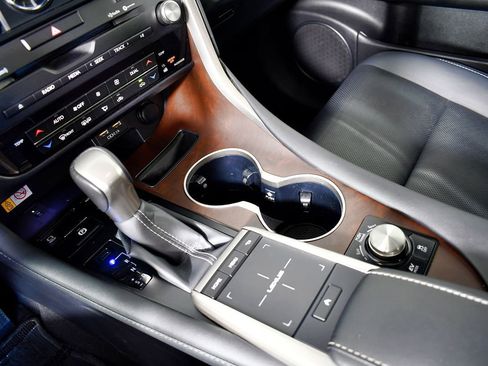 Used 2022 Lexus RX 450h AWD image 34