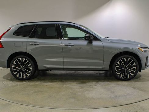 New 2026 Volvo XC60 B5 Ultra w/ Protection Package Premier AWD/4WD image 6