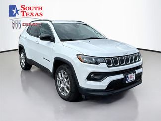 Used 2022 Jeep Compass Latitude AWD/4WD video 1
