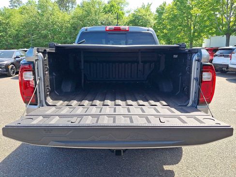 Used 2024 GMC Canyon Elevation w/ Elevation Premium Package AWD/4WD image 30