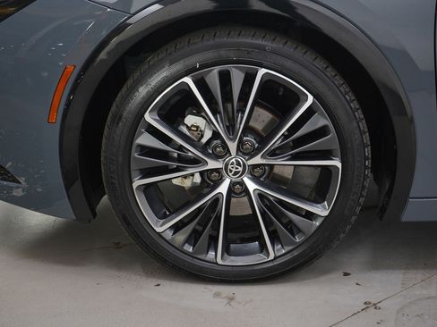 Used 2024 Toyota Prius XLE image 25