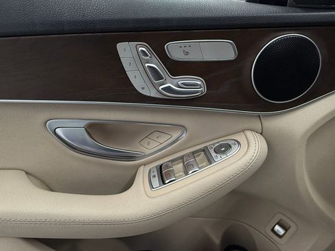 Used 2018 Mercedes-Benz C 300 C 300 image 11