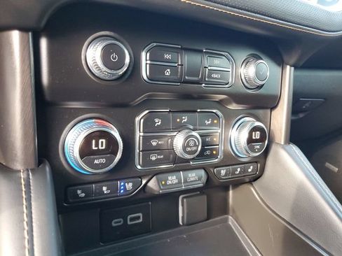 Used 2023 GMC Yukon AT4 AWD/4WD image 22