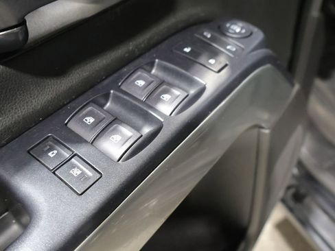 Used 2019 Chevrolet Silverado 1500 LT AWD/4WD image 14