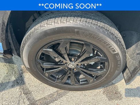 Used 2022 Toyota RAV4 XSE AWD/4WD image 16