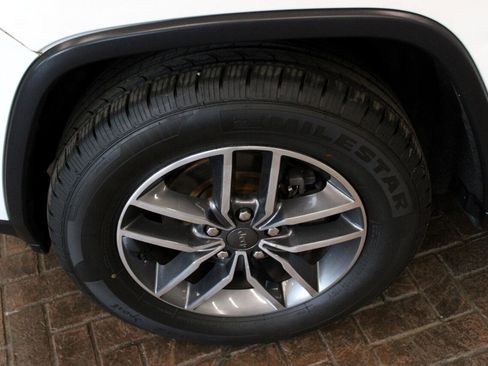 Used 2020 Jeep Grand Cherokee Limited w/ Luxury Group II image 8