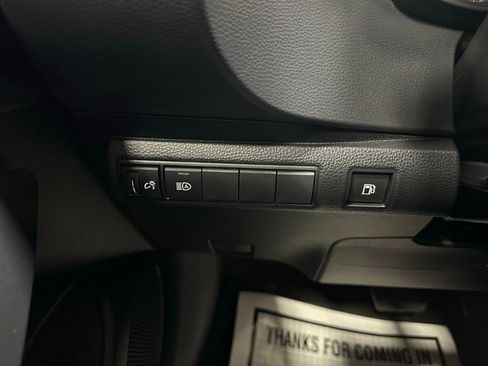 Used 2025 Toyota Corolla LE image 16