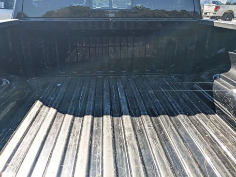 Used 2025 RAM 1500 Laramie AWD/4WD image 29