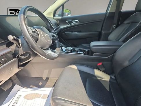 Used 2023 Kia Sportage EX AWD/4WD image 9