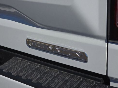 New 2026 GMC Sierra 1500 Elevation image 7