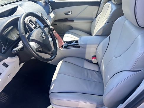Used 2011 Toyota Venza AWD w/ Premium Pkg #2 image 5