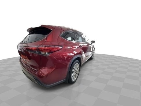 Used 2020 Toyota Highlander Limited image 8