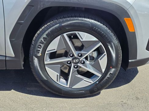 Used 2025 Hyundai Tucson SEL FWD image 8