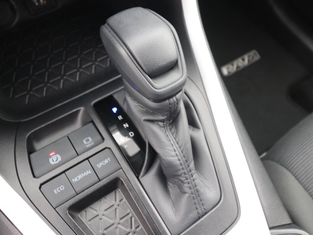 Used 2025 Toyota RAV4 LE FWD image 20