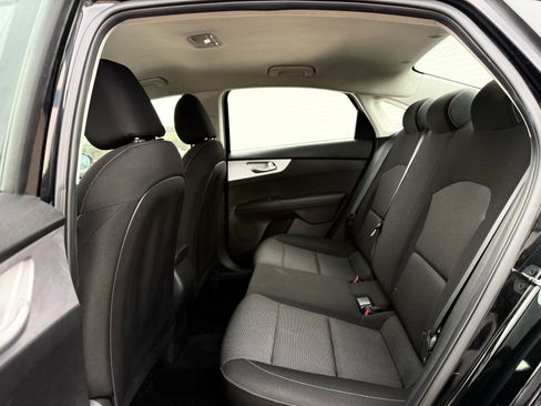 Used 2024 Kia Forte LX image 19