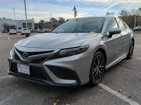 Used 2023 Toyota Camry SE image 8