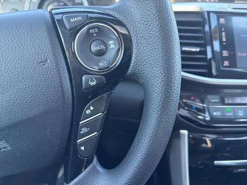 Used 2016 Honda Accord EX image 15