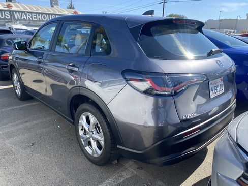 Used 2024 Honda HR-V LX image 8