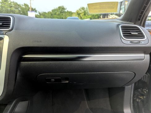 Used 2014 Volkswagen Eos image 37