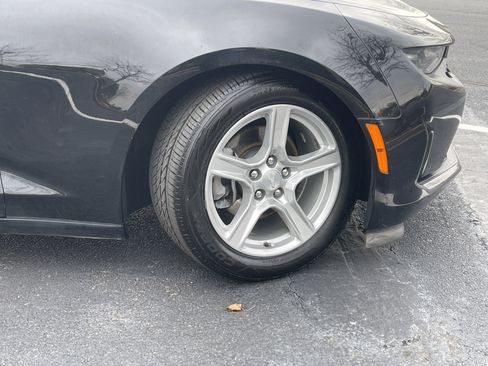 Used 2020 Chevrolet Camaro LT image 32