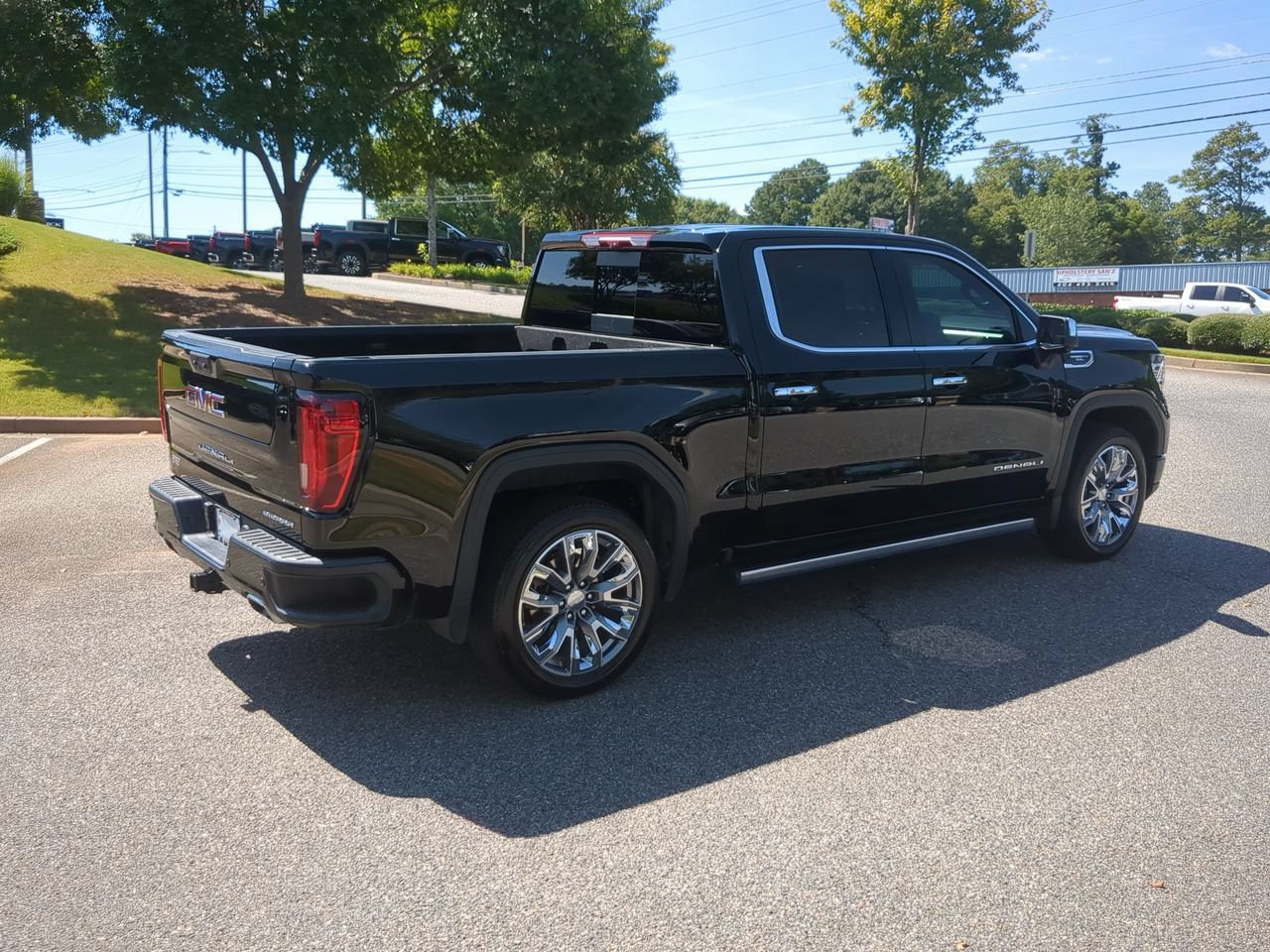 Used 2024 GMC Sierra 1500 Denali w/ Denali Reserve Package AWD/4WD image 8