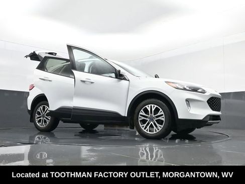 Used 2022 Ford Escape SEL w/ Equipment Group 302A AWD/4WD image 32