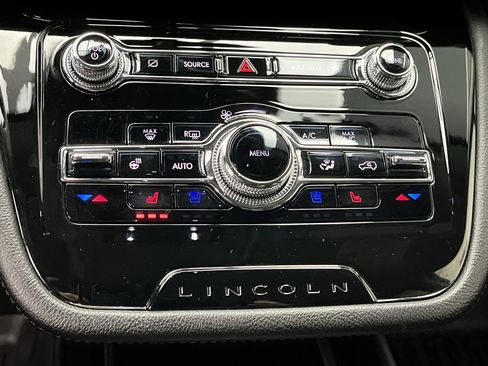 Used 2022 Lincoln Corsair AWD w/ Equipment Group 101A image 22