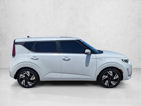 Used 2023 Kia Soul GT-Line w/ GT-Line Technology Package FWD image 4