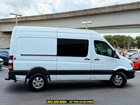 Used 2017 Mercedes-Benz Sprinter 2500 image 9
